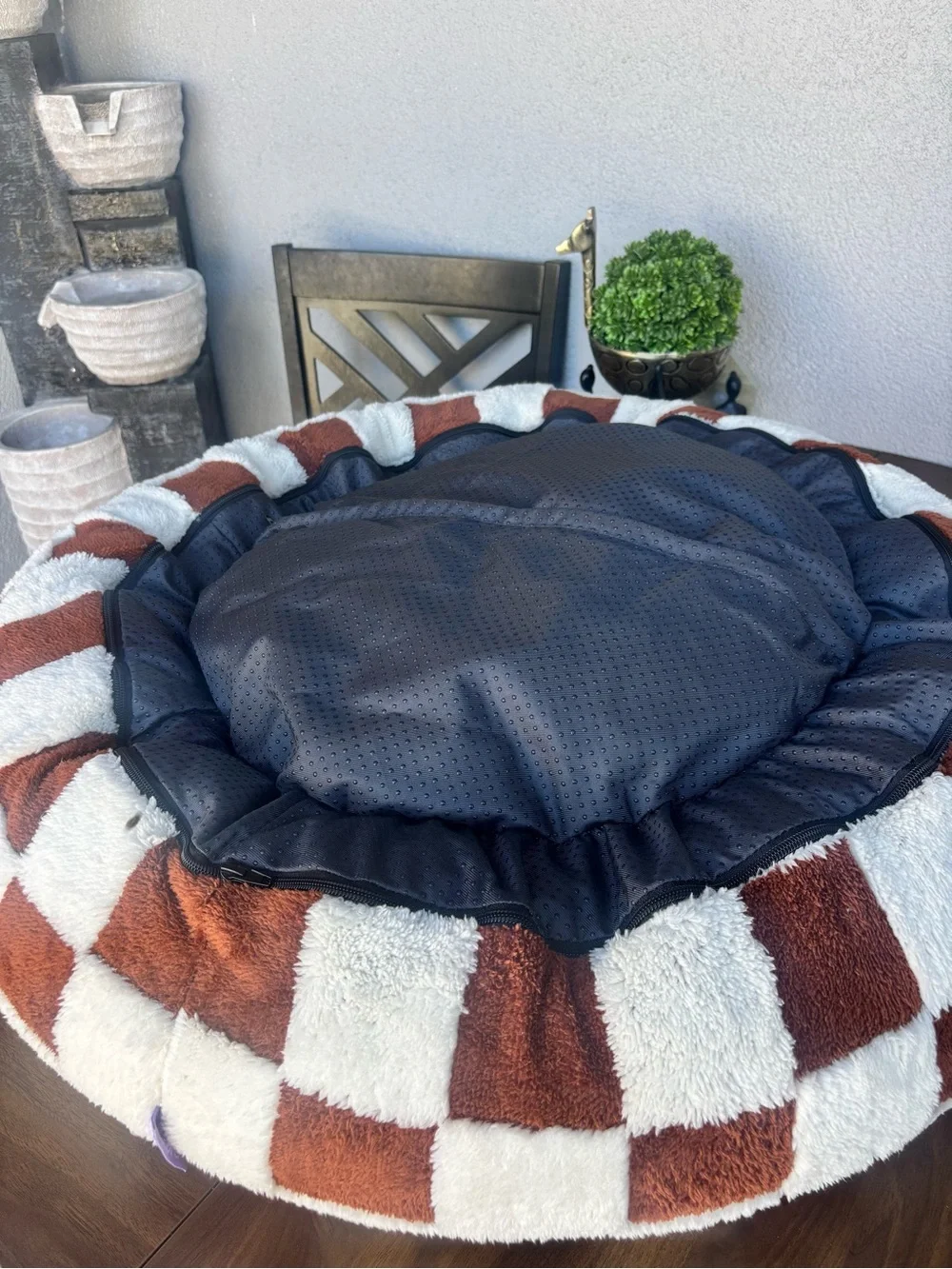 BEDSURE MEDIUM SIZE BROWN CHECKERS PET BED🤎⭐️🐾